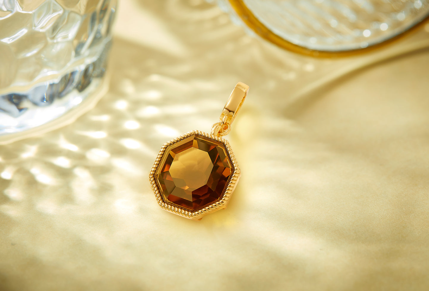 Smoky Quartz Pendant: Gold Jewellery in Sterling Silver and Black Gemstone for its Healing Power