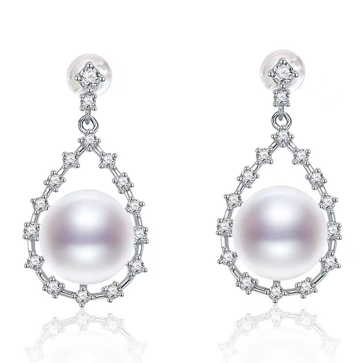 Teardrop Pearl Earrings